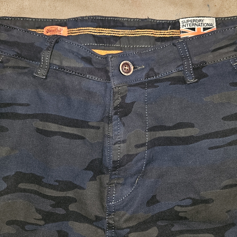 Superdry Camo Cargo Pants - Picture 2 of 11